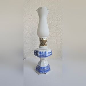 Blue Willow Oil Lamp with  White Satin Chimney